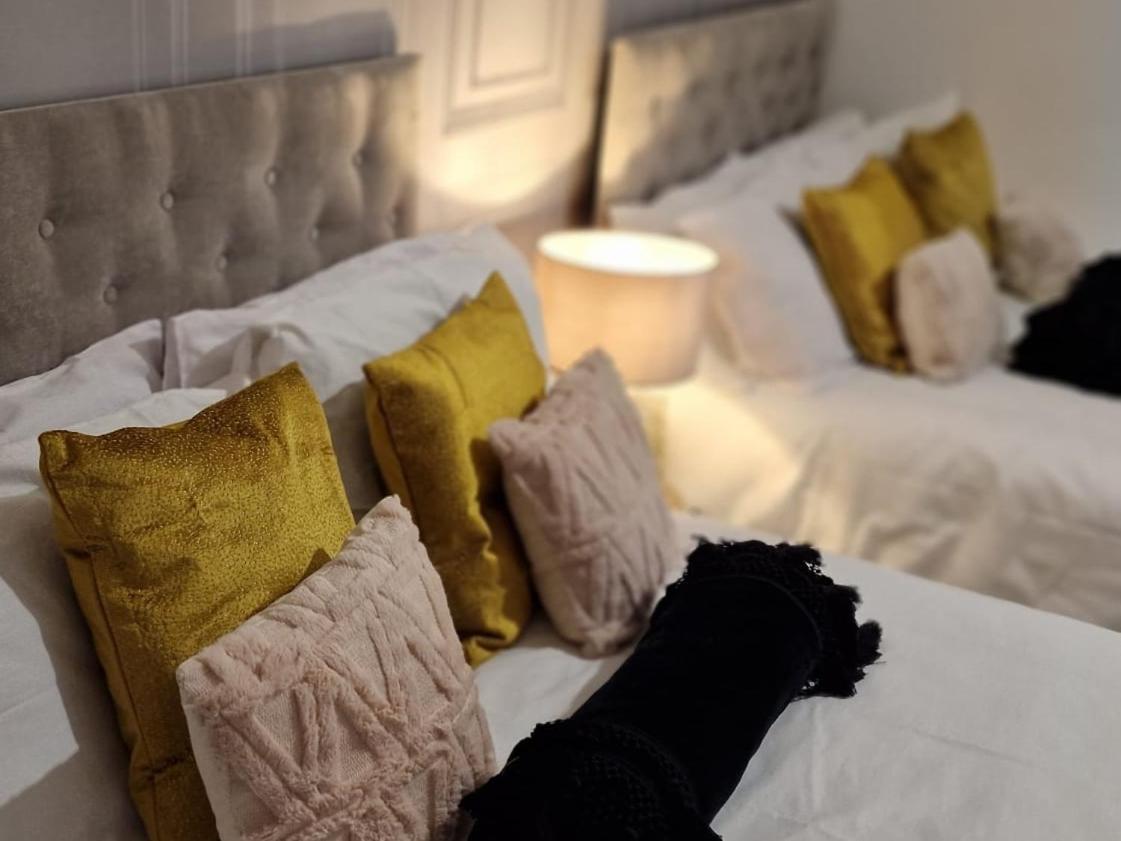 Shm Stays Leicester. Newly Renovated!! 15 Min Drive From City Centre, University. 9 Min Drive To Leicester City Stadium, 5 Min Drive To M1 & M69. 2 Min Walk To Bus Stop. Buitenkant foto
