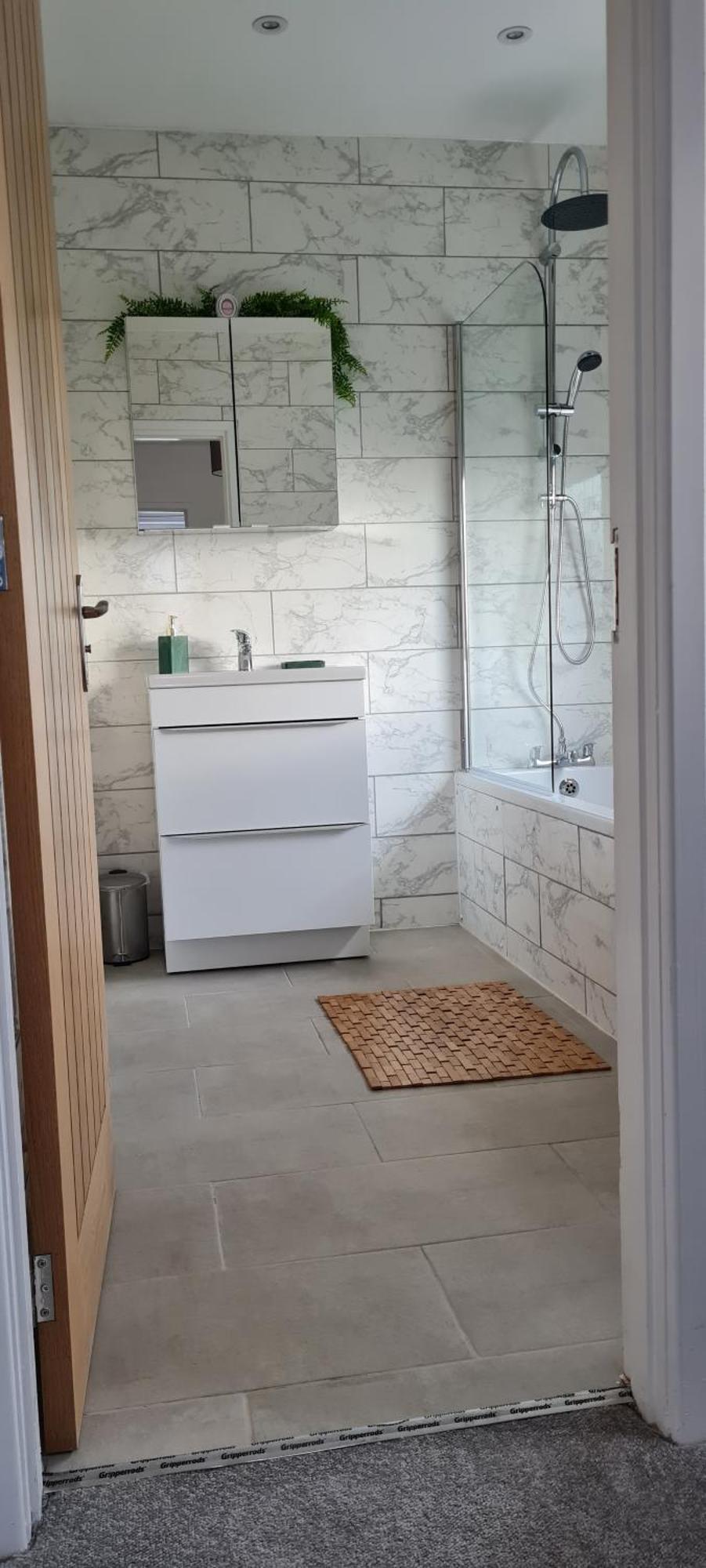Shm Stays Leicester. Newly Renovated!! 15 Min Drive From City Centre, University. 9 Min Drive To Leicester City Stadium, 5 Min Drive To M1 & M69. 2 Min Walk To Bus Stop. Buitenkant foto