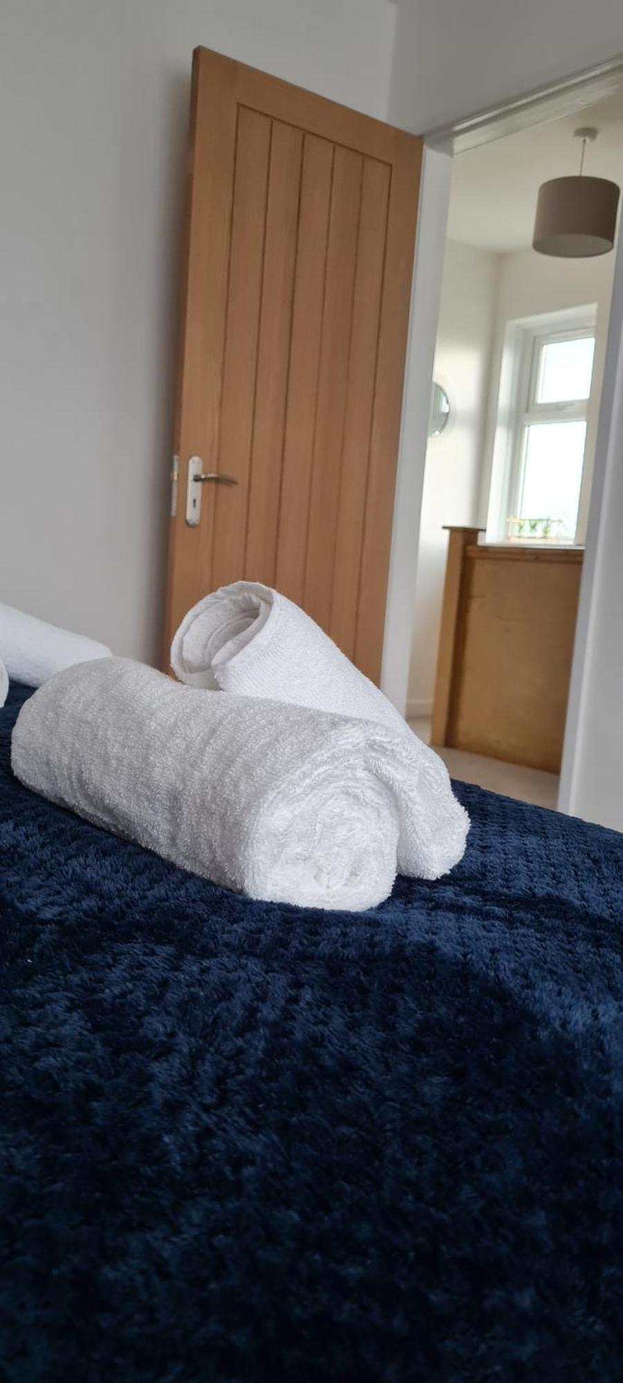 Shm Stays Leicester. Newly Renovated!! 15 Min Drive From City Centre, University. 9 Min Drive To Leicester City Stadium, 5 Min Drive To M1 & M69. 2 Min Walk To Bus Stop. Buitenkant foto