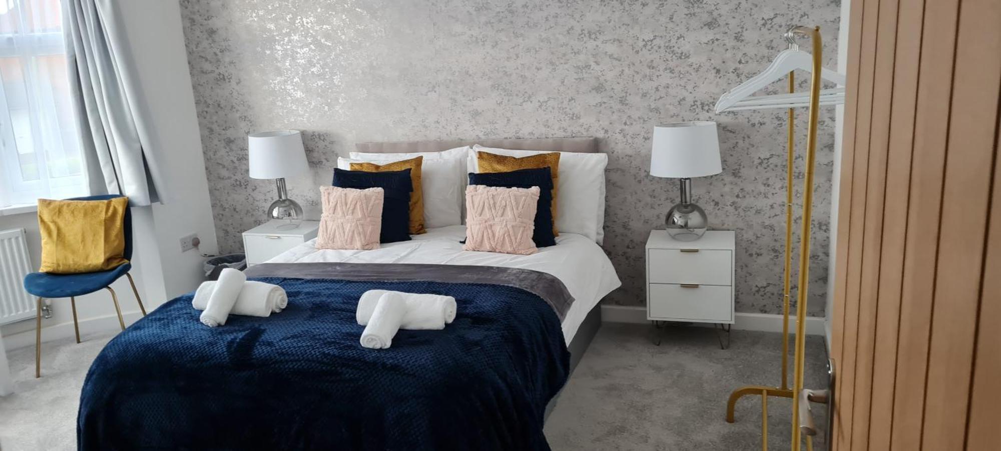 Shm Stays Leicester. Newly Renovated!! 15 Min Drive From City Centre, University. 9 Min Drive To Leicester City Stadium, 5 Min Drive To M1 & M69. 2 Min Walk To Bus Stop. Buitenkant foto