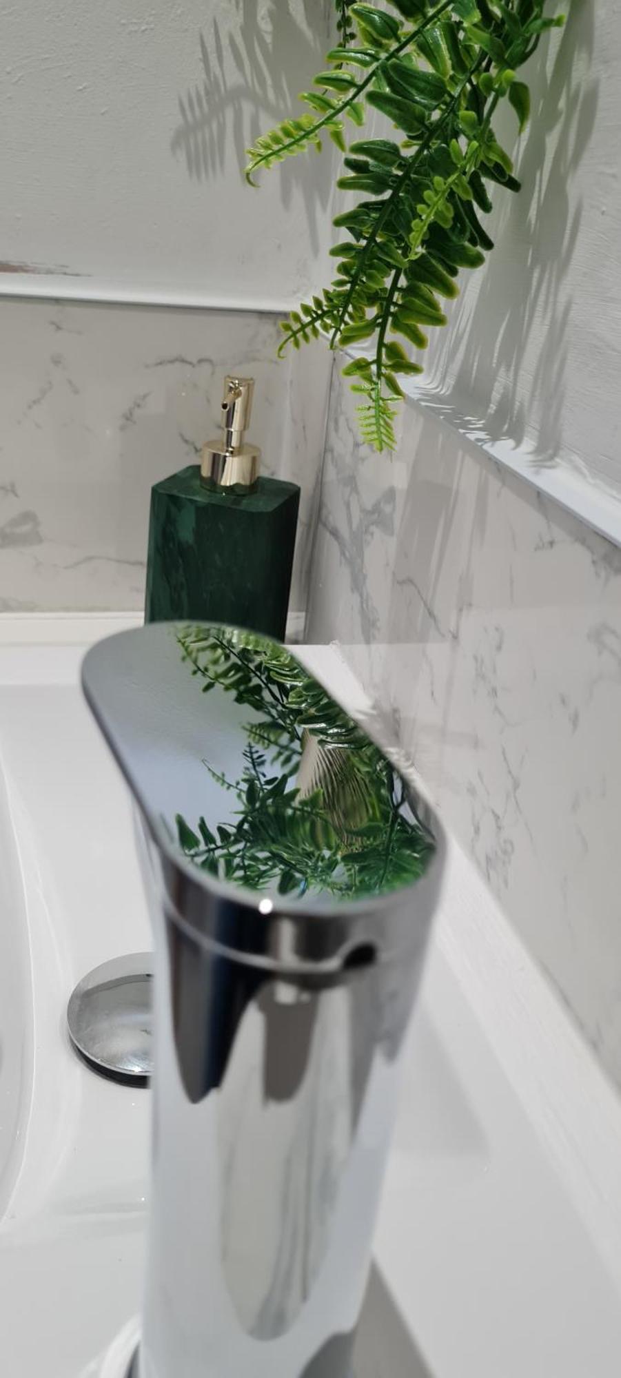 Shm Stays Leicester. Newly Renovated!! 15 Min Drive From City Centre, University. 9 Min Drive To Leicester City Stadium, 5 Min Drive To M1 & M69. 2 Min Walk To Bus Stop. Kamer foto